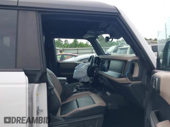 ✅ 2023 Ford Bronco • VIN: 1FMEE5DP2PLB16493 • Лот: 42507079. Опубликован ранее на IAAI с пробегом 59 656 миль. Бесплатный доступ к архиву аукционных продаж из США и подробный отчёт об истории автомобиля на DreamBid. Изображение 5.