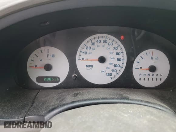 ✅ 2003 Dodge Caravan SE • VIN: 1D4GP25B33B137543 • Lot: 48171565. Wystawiony na Copart z przebiegiem 288 536 mil. Bezpłatny archiwum sprzedaży aukcyjnych z USA i szczegółowy raport historii pojazdu na DreamBid. Zdjęcie 9.