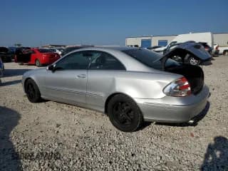 ✅ 2005 Mercedes-Benz CLK 320 • VIN: WDBTJ65J95F147662 • Lot: 65940304. Wystawiony na Copart z przebiegiem 1 523 mil. Bezpłatny archiwum sprzedaży aukcyjnych z USA i szczegółowy raport historii pojazdu na DreamBid. Zdjęcie 2.