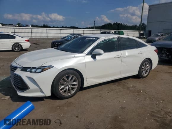 ✅ 2021 Toyota Avalon XLE • VIN: 4T1JZ1FB5MU058236 • Lot: 66069265. Listed on Copart with 61,737 mi. Free auction sales archive from the USA and detailed vehicle history report at DreamBid. Image 1.