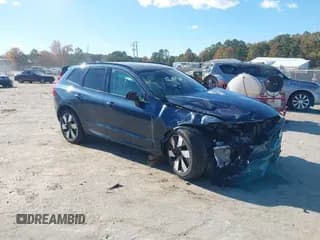 ✅ 2025 Volvo XC60 Plus • VIN: YV4H60RC6S1149019 • Lot: 43524719. Listed on IAAI with 2,729 mi. Free auction sales archive from the USA and detailed vehicle history report at DreamBid. Image 1.