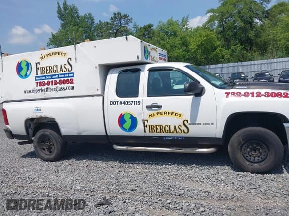 ✅ 2009 Chevrolet Silverado 2500HD Work Truck • VIN: 1GCHC49K59E135299 • Лот: 42578510. Опубликован ранее на IAAI с пробегом 318 438 миль. Бесплатный доступ к архиву аукционных продаж из США и подробный отчёт об истории автомобиля на DreamBid. Изображение 13.