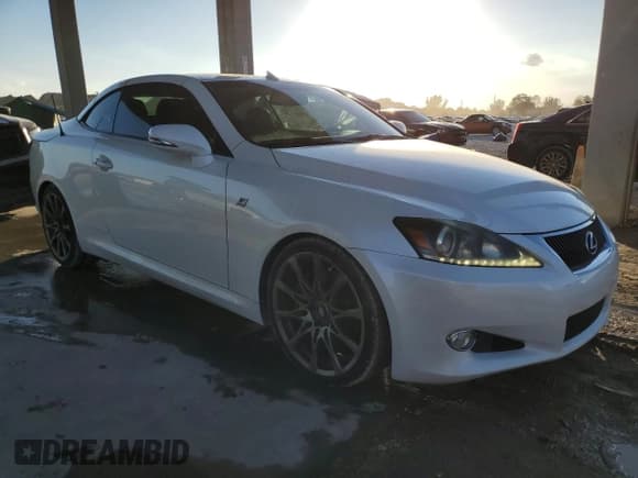 ✅ 2011 Lexus IS 350 C • VIN: JTHFE2C21B2506494 • Lot: 81140024. Wystawiony na Copart z przebiegiem 129 686 mil. Bezpłatny archiwum sprzedaży aukcyjnych z USA i szczegółowy raport historii pojazdu na DreamBid. Zdjęcie 4.