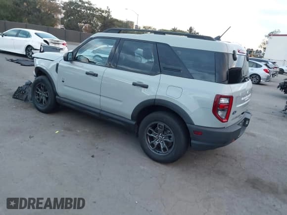 ✅ 2021 Ford Bronco Sport Big Bend • VIN: 3FMCR9B67MRA92170 • Lot: 43697772. Wystawiony na IAAI z przebiegiem 46 325 mil. Bezpłatny archiwum sprzedaży aukcyjnych z USA i szczegółowy raport historii pojazdu na DreamBid. Zdjęcie 3.