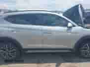 2020 Hyundai Tucson SEL with VIN KM8J33AL9LU230876, listed as a IAAI auction lot 42917147 with Not provided miles and . Bid and sale history available at DreamBid. Image 12.