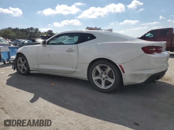 ✅ 2019 Chevrolet Camaro 2LT • VIN: 1G1FD1RX3K0147672 • Lot: 74310974. Wystawiony na Copart z przebiegiem 137 752 mil. Bezpłatny archiwum sprzedaży aukcyjnych z USA i szczegółowy raport historii pojazdu na DreamBid. Zdjęcie 2.