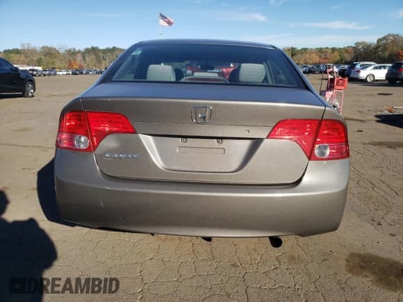 ✅ 2007 Honda Civic LX • VIN: 2HGFA16547H315066 • Лот: 82526705. Опубликован ранее на Copart с пробегом 214 228 миль. Бесплатный доступ к архиву аукционных продаж из США и подробный отчёт об истории автомобиля на DreamBid. Изображение 6.