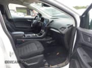 ✅ 2024 Ford Edge SE • VIN: 2FMPK4G9XRBA25502 • Lot: 43386213. Wystawiony na IAAI z przebiegiem 38 156 mil. Bezpłatny archiwum sprzedaży aukcyjnych z USA i szczegółowy raport historii pojazdu na DreamBid. Zdjęcie 5.