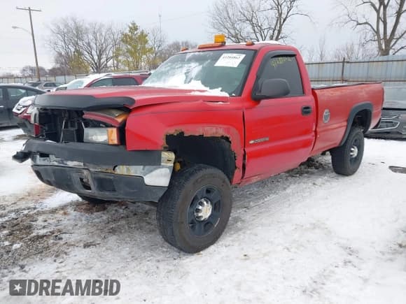 ✅ 2005 Chevrolet Silverado 2500HD Work Truck • VIN: 1GCHK24U95E257271 • Лот: 41284862. Опубликован ранее на IAAI с пробегом 135 839 миль. Бесплатный доступ к архиву аукционных продаж из США и подробный отчёт об истории автомобиля на DreamBid. Изображение 2.