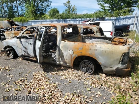 ✅ 2018 Ram 1500 Tradesman • VIN: 1C6RR7SM2JS226494 • Lot: 68025855. Wystawiony na Copart z przebiegiem Nie podano. Bezpłatny archiwum sprzedaży aukcyjnych z USA i szczegółowy raport historii pojazdu na DreamBid. Zdjęcie 2.