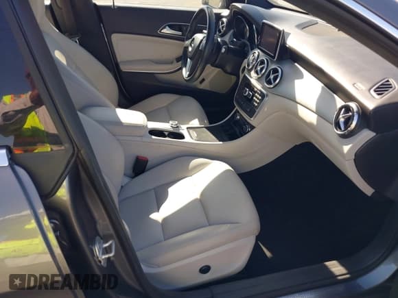 ✅ 2014 Mercedes-Benz CLA 250 • VIN: WDDSJ4EB9EN044442 • Лот: 43507936. Опубликован ранее на IAAI с пробегом 96 100 миль. Бесплатный доступ к архиву аукционных продаж из США и подробный отчёт об истории автомобиля на DreamBid. Изображение 5.