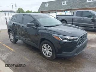 ✅ 2022 Toyota Corolla Cross L • VIN: 7MUAAAAG2NV019971 • Lot: 42676163. Wystawiony na IAAI z przebiegiem 40 440 mil. Bezpłatny archiwum sprzedaży aukcyjnych z USA i szczegółowy raport historii pojazdu na DreamBid. Zdjęcie 1.