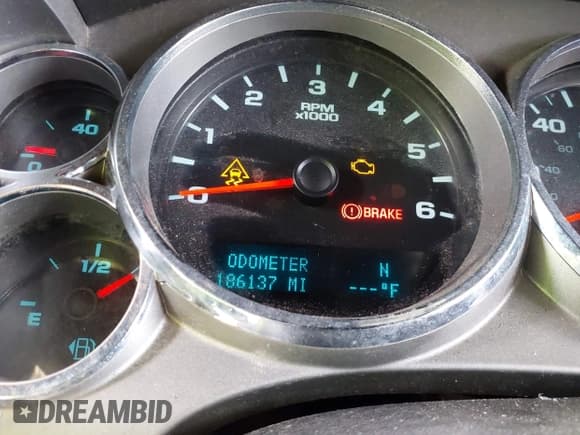 ✅ 2011 Chevrolet Silverado 1500 LT • VIN: 1GCRCSE08BZ446379 • Lot: 42347244. Listed on IAAI with 186,137 mi. Free auction sales archive from the USA and detailed vehicle history report at DreamBid. Image 7.