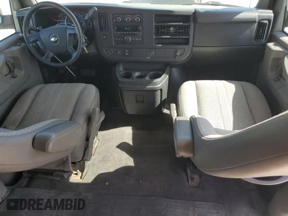 ✅ 2012 Chevrolet Express Passenger 1LT • VIN: 1GAZGYFG1C1154844 • Лот: 64774005. Опубликован ранее на Copart с пробегом 181 261 миль. Бесплатный доступ к архиву аукционных продаж из США и подробный отчёт об истории автомобиля на DreamBid. Изображение 8.