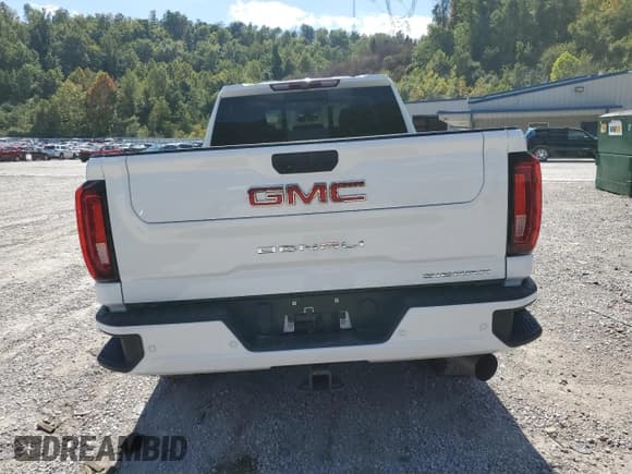 ✅ 2022 GMC Sierra 2500HD Denali • VIN: 1GT49REY1NF189191 • Lot: 71779345. Listed on Copart with 33,560 mi. Free auction sales archive from the USA and detailed vehicle history report at DreamBid. Image 6.
