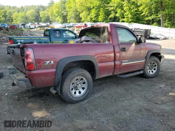 ✅ 2005 Chevrolet Silverado 1500 Z71 • VIN: 1GCEK14T75Z133898 • Лот: 59611495. Опубликован ранее на Copart с пробегом 118 294 миль. Бесплатный доступ к архиву аукционных продаж из США и подробный отчёт об истории автомобиля на DreamBid. Изображение 3.