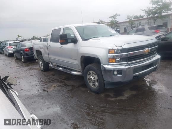 ✅ 2016 Chevrolet Silverado 2500HD LT • VIN: 1GC1KVE8XGF222868 • Lot: 43004596. Listed on IAAI with 93,976 mi. Free auction sales archive from the USA and detailed vehicle history report at DreamBid. Image 1.