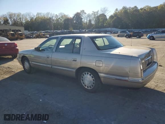 ✅ 1997 Cadillac DeVille • VIN: 1G6KD52Y8VU224908 • Lot: 85646675. Listed on Copart with 98,700 mi. Free auction sales archive from the USA and detailed vehicle history report at DreamBid. Image 2.