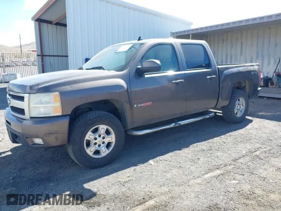 ✅ 2008 Chevrolet Silverado 1500 LTZ • VIN: 2GCFK13Y181132227 • Lot: 41785368. Listed on IAAI with 313,033 mi. Free auction sales archive from the USA and detailed vehicle history report at DreamBid. Image 18.