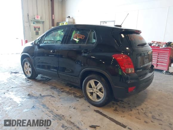 ✅ 2021 Chevrolet Trax LS • VIN: KL7CJNSB9MB349977 • Lot: 41657689. Listed on IAAI with 142,633 mi. Free auction sales archive from the USA and detailed vehicle history report at DreamBid. Image 3.