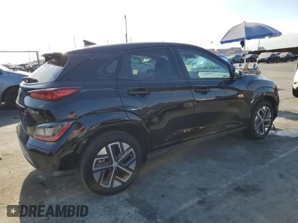 ✅ 2023 Hyundai Kona SE • VIN: KM8K23AGXPU174155 • Лот: 68453584. Опубликован ранее на Copart с пробегом 22 610 миль. Бесплатный доступ к архиву аукционных продаж из США и подробный отчёт об истории автомобиля на DreamBid. Изображение 3.