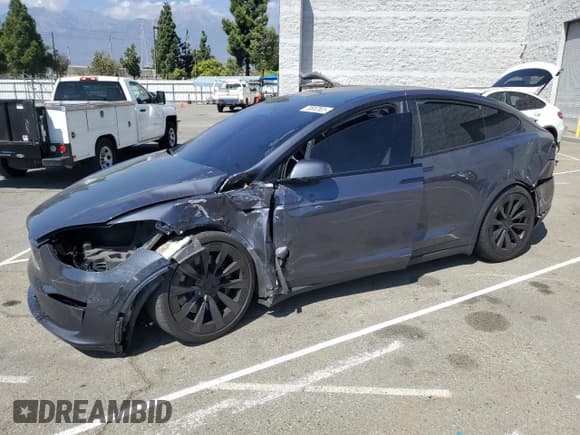 ✅ 2022 Tesla Model X • VIN: 7SAXCDE53NF337002 • Lot: 70912525. Wystawiony na Copart z przebiegiem Nie podano. Bezpłatny archiwum sprzedaży aukcyjnych z USA i szczegółowy raport historii pojazdu na DreamBid. Zdjęcie 1.