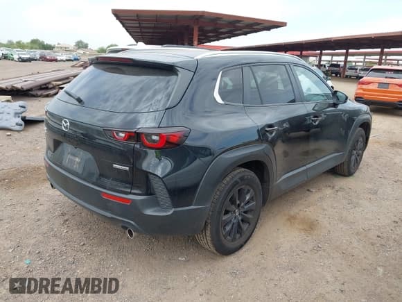 ✅ 2024 Mazda CX-50 S Preferred • VIN: 7MMVABBM1RN183505 • Lot: 43253419. Wystawiony na IAAI z przebiegiem 43 039 mil. Bezpłatny archiwum sprzedaży aukcyjnych z USA i szczegółowy raport historii pojazdu na DreamBid. Zdjęcie 4.