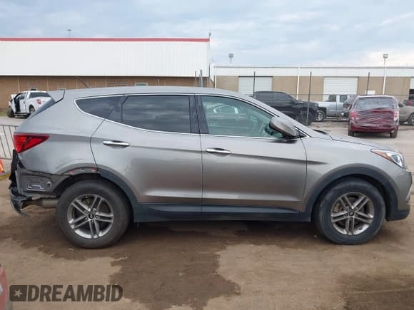 ✅ 2018 Hyundai Santa Fe 2.4L • VIN: 5NMZTDLB9JH078832 • Лот: 43147812. Опубликован ранее на IAAI с пробегом 122 368 миль. Бесплатный доступ к архиву аукционных продаж из США и подробный отчёт об истории автомобиля на DreamBid. Изображение 13.