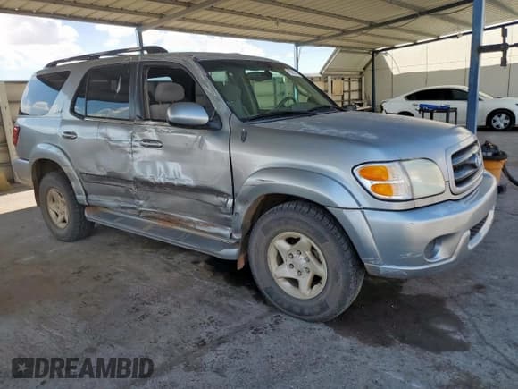✅ 2002 Toyota Sequoia SR5 • VIN: 5TDBT44A12S096389 • Лот: 70512415. Опубликован ранее на Copart с пробегом 309 865 миль. Бесплатный доступ к архиву аукционных продаж из США и подробный отчёт об истории автомобиля на DreamBid. Изображение 4.