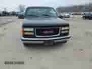 ✅ 1997 GMC Sierra 1500 • VIN: 1GTEC19M0VE552763 • Lot: 46078505. Listed on Copart with 151,561 mi miles. Access the free auction sales archive from the USA and view a detailed vehicle history report at DreamBid. Image 5.