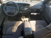 ✅ 2000 Dodge Durango • VIN: 1B4HS28N8YF262556 • Lot: 70458725. Wystawiony na Copart z przebiegiem 192 052 mil. Bezpłatny archiwum sprzedaży aukcyjnych z USA i szczegółowy raport historii pojazdu na DreamBid. Zdjęcie 8.