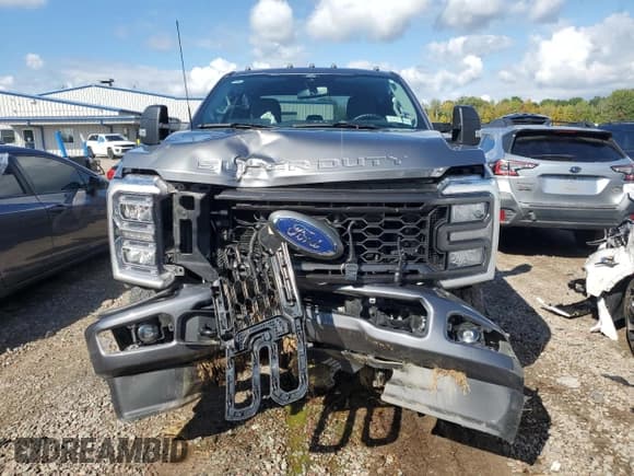 ✅ 2024 Ford F-250 • VIN: 1FT8X2BN5RED77555 • Лот: 83843285. Опубликован ранее на Copart с пробегом 33 449 миль. Бесплатный доступ к архиву аукционных продаж из США и подробный отчёт об истории автомобиля на DreamBid. Изображение 5.