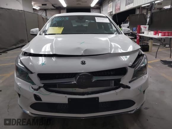 ✅ 2019 Mercedes-Benz CLA 250 • VIN: WDDSJ4EB2KN744010 • Lot: 43219177. Wystawiony na IAAI z przebiegiem 61 025 mil. Bezpłatny archiwum sprzedaży aukcyjnych z USA i szczegółowy raport historii pojazdu na DreamBid. Zdjęcie 12.