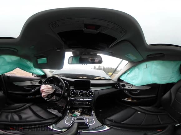 ✅ 2016 Mercedes-Benz C 300 • VIN: 55SWF4KB8GU152486 • Lot: 43753630. Wystawiony na IAAI z przebiegiem Nie podano. Bezpłatny archiwum sprzedaży aukcyjnych z USA i szczegółowy raport historii pojazdu na DreamBid. Zdjęcie 18.