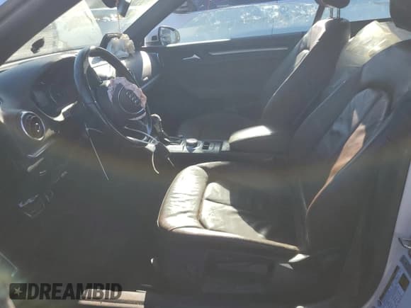 ✅ 2015 Audi A3 • VIN: WAU7FLFF8F1083350 • Lot: 86475454. Wystawiony na Copart z przebiegiem 106 348 mil. Bezpłatny archiwum sprzedaży aukcyjnych z USA i szczegółowy raport historii pojazdu na DreamBid. Zdjęcie 7.