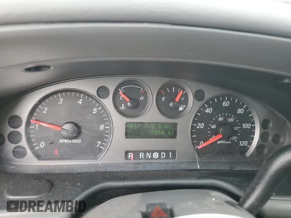 ✅ 2005 Mercury Sable GS • VIN: 1MEFM50U15A624274 • Lot: 52996815. Listed on Copart with 92,864 mi. Free auction sales archive from the USA and detailed vehicle history report at DreamBid. Image 9.