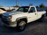 ✅ 2005 Chevrolet Silverado 2500HD • VIN: 1GCHC24285E150966 • Lot: 84203594. Wystawiony na Copart z przebiegiem 205 701 mil. Bezpłatny archiwum sprzedaży aukcyjnych z USA i szczegółowy raport historii pojazdu na DreamBid. Zdjęcie 1.