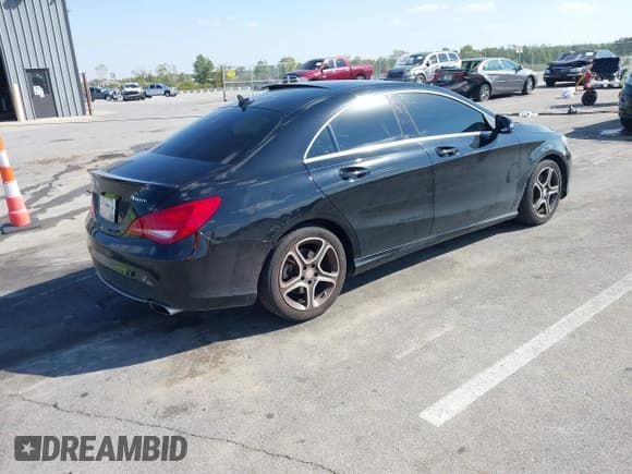 ✅ 2014 Mercedes-Benz CLA 250 • VIN: WDDSJ4GB4EN149192 • Lot: 43318236. Listed on IAAI with 102,462 mi. Free auction sales archive from the USA and detailed vehicle history report at DreamBid. Image 4.