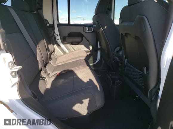 ✅ 2024 Jeep Gladiator Mojave X • VIN: 1C6JJTEG7RL111124 • Lot: 45395615. Wystawiony na Copart z przebiegiem 4 793 mil. Bezpłatny archiwum sprzedaży aukcyjnych z USA i szczegółowy raport historii pojazdu na DreamBid. Zdjęcie 10.