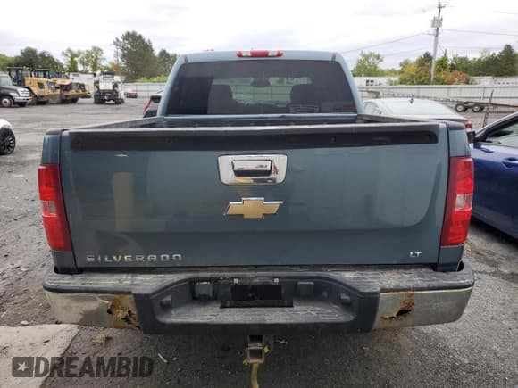 ✅ 2007 Chevrolet Silverado 1500 LTZ • VIN: 2GCEK13M371510328 • Lot: 73105934. Listed on Copart with 121,925 mi. Free auction sales archive from the USA and detailed vehicle history report at DreamBid. Image 6.