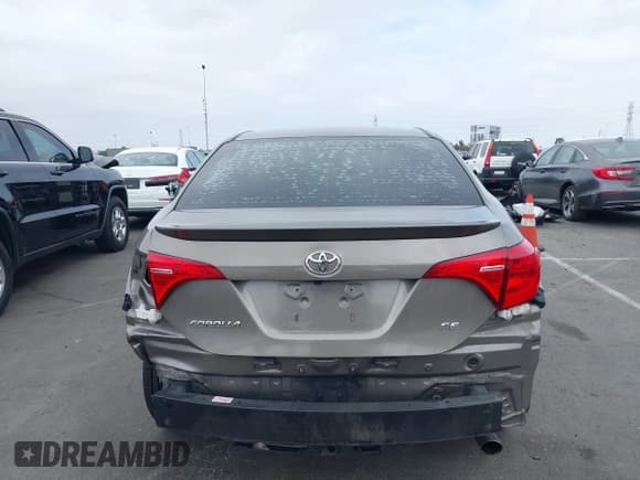 ✅ 2018 Toyota Corolla L • VIN: 5YFBURHE6JP813853 • Lot: 42360147. Listed on IAAI with 134,839 mi. Free auction sales archive from the USA and detailed vehicle history report at DreamBid. Image 17.