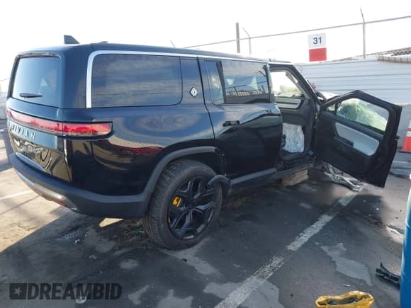 ✅ 2024 Rivian R1S Adventure • VIN: 7PDSGABA1RN035610 • Лот: 41620953. Опубликован ранее на IAAI с пробегом Не указан. Бесплатный доступ к архиву аукционных продаж из США и подробный отчёт об истории автомобиля на DreamBid. Изображение 4.