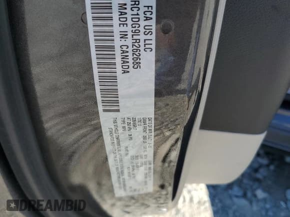 ✅ 2020 Chrysler Voyager LXi • VIN: 2C4RC1DG9LR262685 • Лот: 91066215. Опубликован ранее на Copart с пробегом 129 482 миль. Бесплатный доступ к архиву аукционных продаж из США и подробный отчёт об истории автомобиля на DreamBid. Изображение 13.