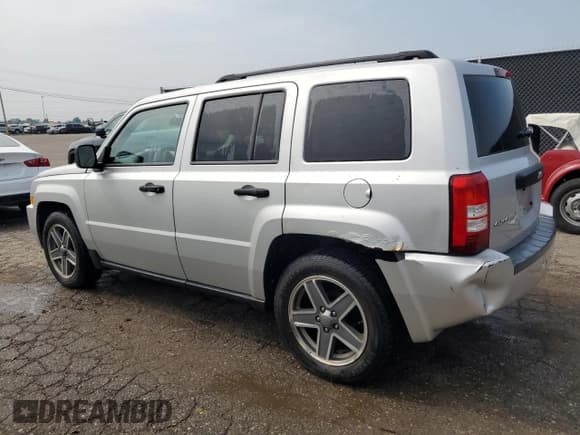✅ 2009 Jeep Patriot Sport • VIN: 1J4FF28B49D183042 • Lot: 67753095. Wystawiony na Copart z przebiegiem 131 402 mil. Bezpłatny archiwum sprzedaży aukcyjnych z USA i szczegółowy raport historii pojazdu na DreamBid. Zdjęcie 2.