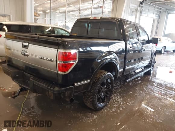 ✅ 2012 Ford F-150 Lariat • VIN: 1FTFW1E68CFC85088 • Lot: 41341514. Listed on IAAI with 215,852 mi. Free auction sales archive from the USA and detailed vehicle history report at DreamBid. Image 4.