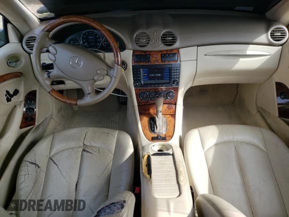 ✅ 2006 Mercedes-Benz CLK 350 • VIN: WDBTK56G76T064857 • Lot: 68911655. Wystawiony na Copart z przebiegiem 129 416 mil. Bezpłatny archiwum sprzedaży aukcyjnych z USA i szczegółowy raport historii pojazdu na DreamBid. Zdjęcie 8.