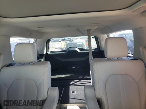 ✅ 2022 Ford Expedition Max Platinum • VIN: 1FMJK1LT1NEA06292 • Lot: 74712364. Wystawiony na Copart z przebiegiem 84 521 mil. Bezpłatny archiwum sprzedaży aukcyjnych z USA i szczegółowy raport historii pojazdu na DreamBid. Zdjęcie 10.