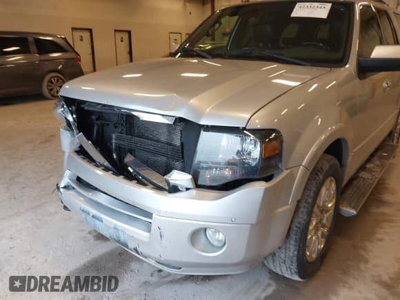 ✅ 2013 Ford Expedition Limited • VIN: 1FMJU2A59DEF02427 • Лот: 42332345. Опубликован ранее на IAAI с пробегом 165 314 миль. Бесплатный доступ к архиву аукционных продаж из США и подробный отчёт об истории автомобиля на DreamBid. Изображение 6.