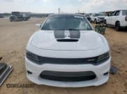 ✅ 2019 Dodge Charger R/T • VIN: 2C3CDXCT0KH544503 • Lot: 70017535. Wystawiony na Copart z przebiegiem 63 377 mil. Bezpłatny archiwum sprzedaży aukcyjnych z USA i szczegółowy raport historii pojazdu na DreamBid. Zdjęcie 5.