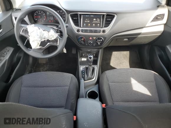 ✅ 2018 Hyundai Accent SEL • VIN: 3KPC24A38JE012557 • Лот: 72353544. Опубликован ранее на Copart с пробегом 13 890 миль. Бесплатный доступ к архиву аукционных продаж из США и подробный отчёт об истории автомобиля на DreamBid. Изображение 8.